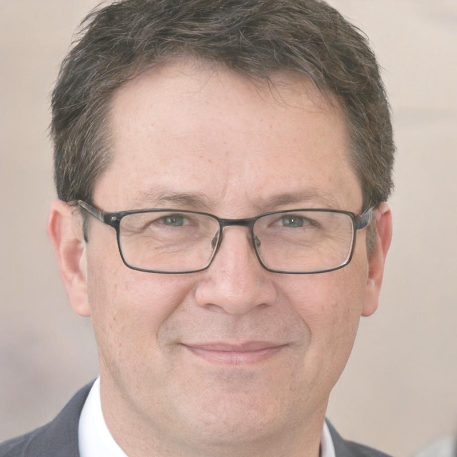 Retrato profesional de Fermín Casado